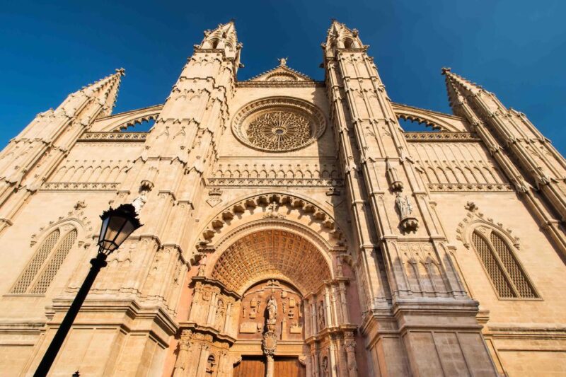 Palma De Mallorca: Private Walking Tour With a Local Guide - Key Points
