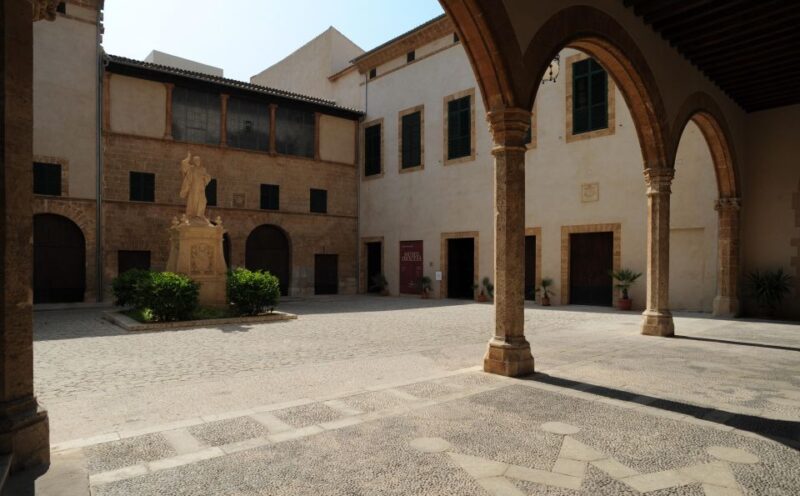 Palma De Mallorca: Private Walking Tour With a Local Guide - Tour Inclusions