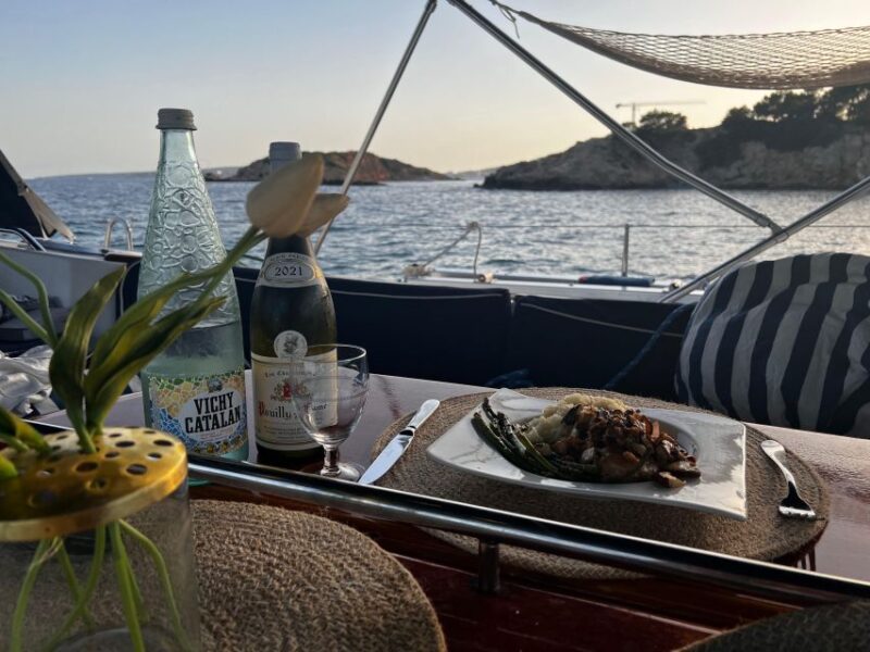 Palma De Mallorca: Sailboat Dinner and Movie Night - Pricing and Booking Details