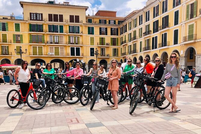 Palma De Mallorca Shore Excursion: Bike Tour With Cathedral and Parc De La Mar - Cycling Through Palma Old Town
