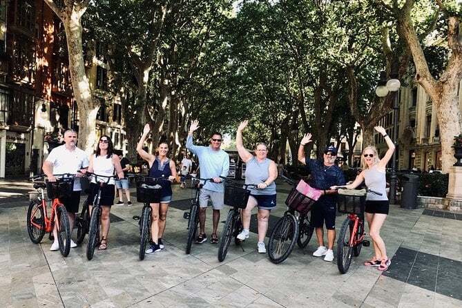 Palma De Mallorca Shore Excursion: Bike Tour With Cathedral and Parc De La Mar - Key Attractions on the Tour