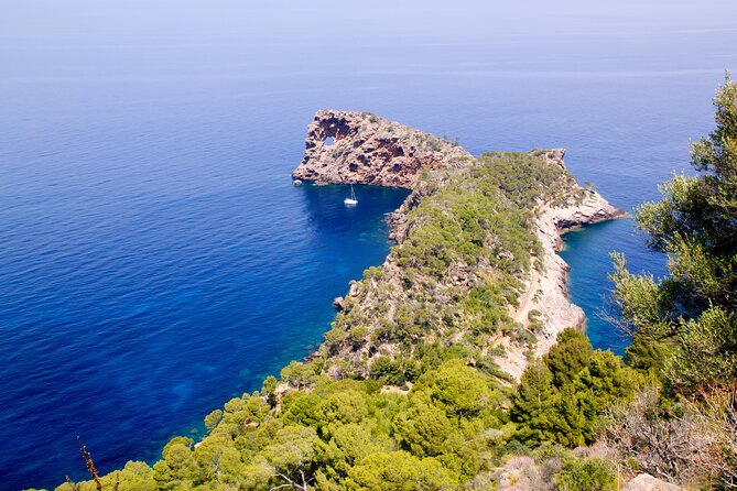 Palma De Mallorca Shore Excursion: Private Tour of Palma, Deia and Soller Valley - Iconic Rock Formation of Sa Foradada