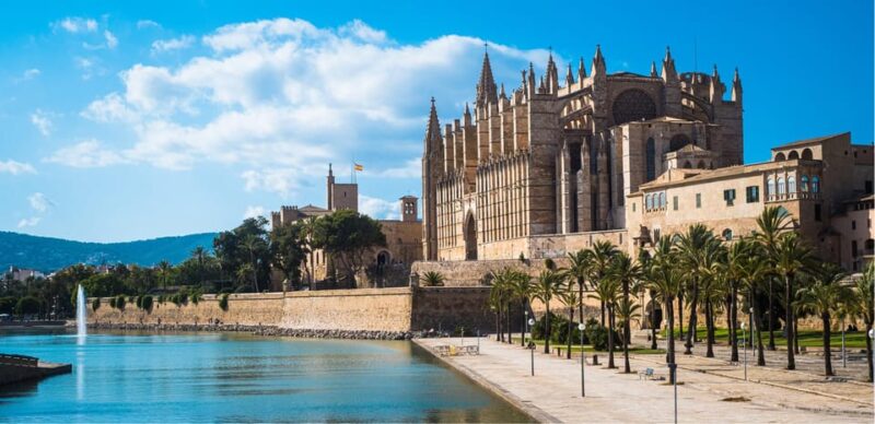 Palma De Mallorca: Small-Group Tour & Fast-Track Cathedral - Starting Point: CaixaForum Palma