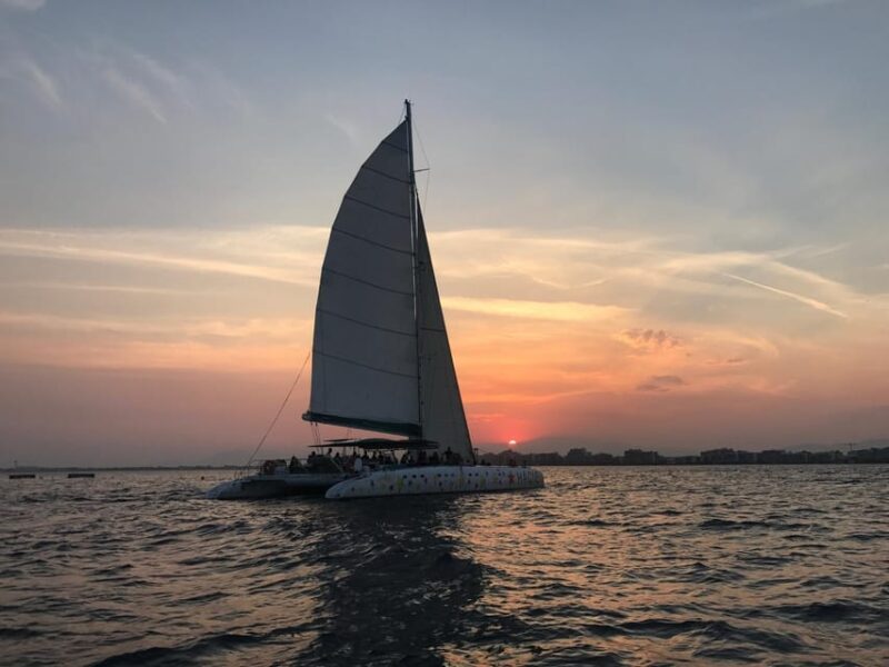 Palma De Mallorca: Sunset Sailing Catamaran Trip With Drink - Availability and Reservations