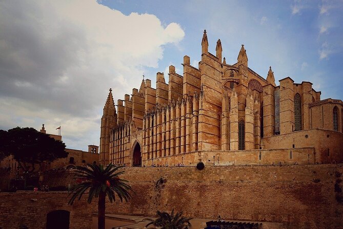Palma De Mallorca With Cathedral Private Walking Tour - Cathedral of Palma De Mallorca