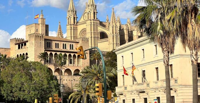 Palma Exclusive: Immerse Yourself in the Soul of the City - Savor Local Flavors