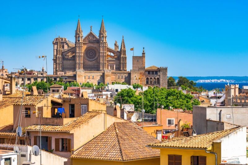 Palma: First Discovery Walk and Reading Walking Tour - Key Attractions