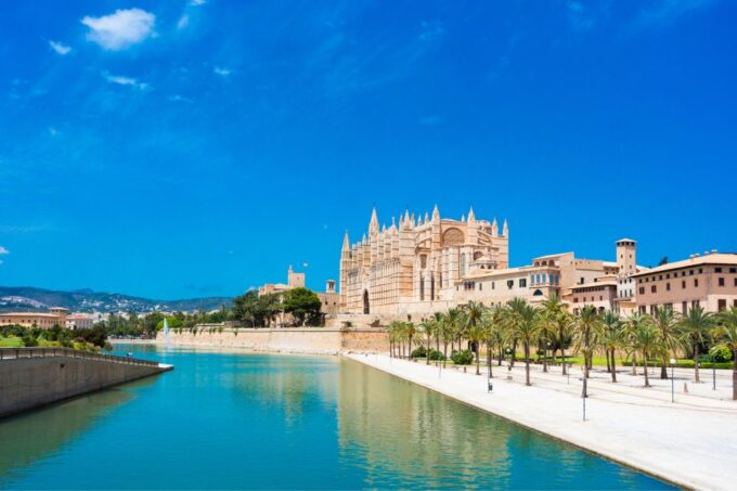 Palma Mallorca: Highlights Self-Guided Scavenger Hunt & Tour - Frequently Asked Questions