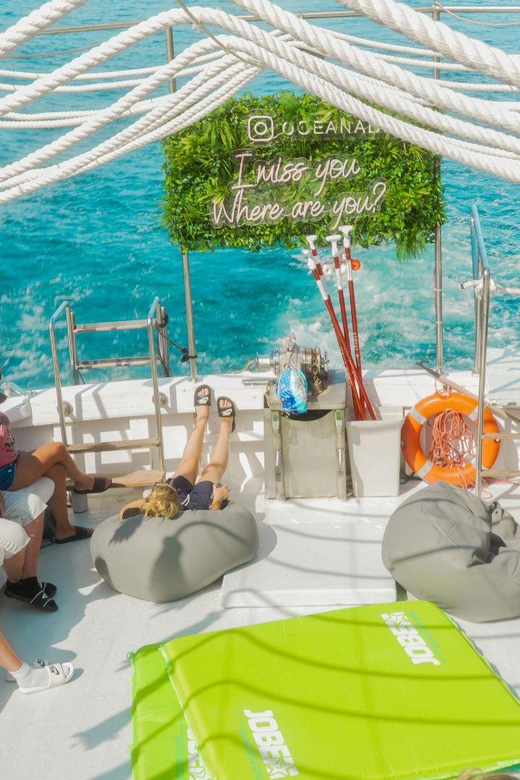 Palma: Punta Negra and Ses Illetes Boat Trip With Live Music - Activities and Amenities