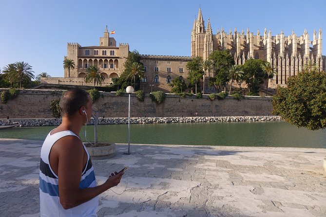 Palmas Alternative History: A Self-Guided Audio Walk - Exploring Cultural Nuances