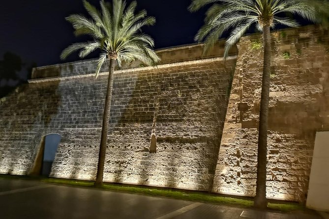 Palmas Nightly Charm and Delicious Local Snacks - Exploring Palma Landmarks