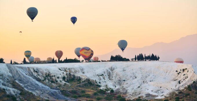 Pamukkale: Private Morning Hot Air Balloon Flight - UNESCO World Heritage Site