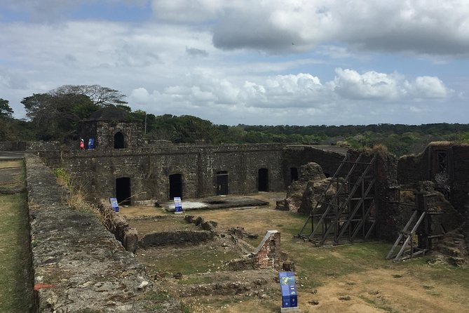 Panama Canal (Caribbean Locks) & San Lorenzo Fortress - Discovering the San Lorenzo Fortress