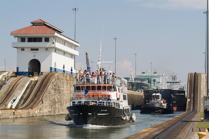 Panama Canal Full Transit Tour - Tour Experience