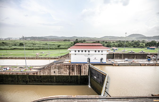 Panama Canal Partial Transit - Tour Itinerary and Details