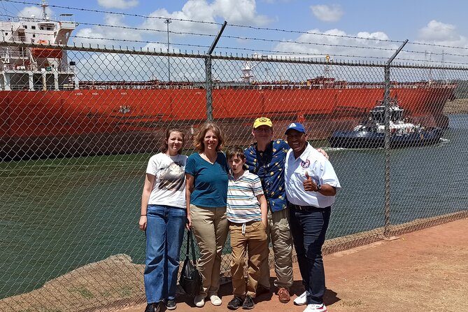 Panama Canal Tour: Miraflores Locks and Canal Zone - Transportation and Pickup Details