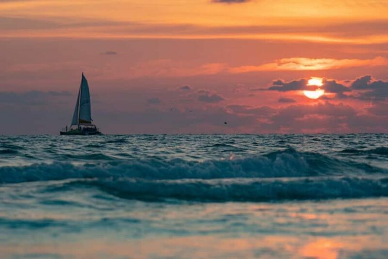 Panama City Beach: Sunset Sail on the Privateer Catamaran - The Crew and Atmosphere