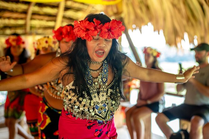 Panama City: Embera Village and Waterfall Tour With Lunch - Guide and Customer Feedback