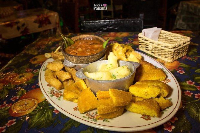 Panamanian Dinner and Folkloric Show Ticket With Pickup - Themed Restaurant Atmosphere