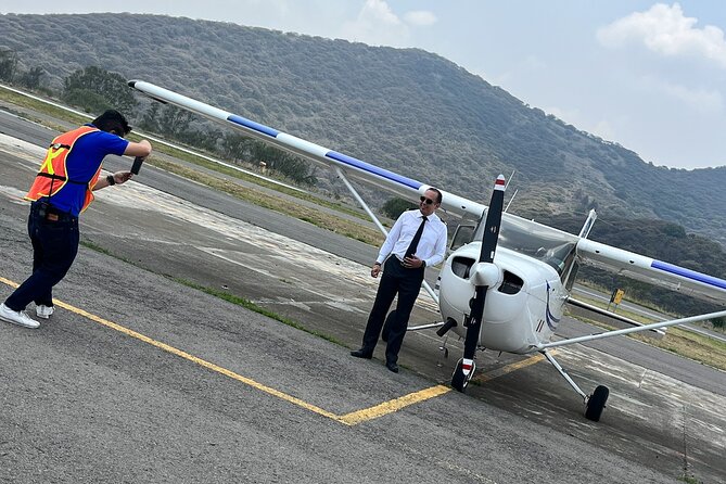 Panoramic Flight to Teotihuacanán in Small Plane 2 People - Frequently Asked Questions