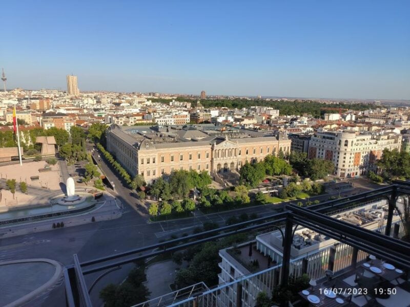 Panoramic Tour of Madrid With Private Guide and Private Car - Parque Del Oeste Tour