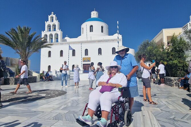 Panoramic Views Santorini Private Tour for Travelers With Limited Mobility - Capturing Santorinis Beauty