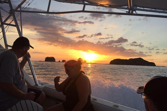 Papagayo Gulf Private Sunset Boat Tour - Key Points