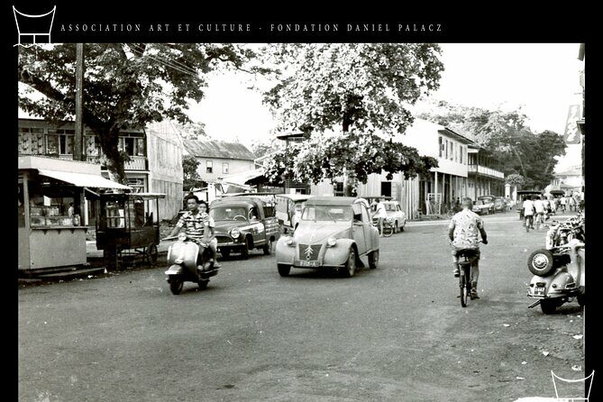 Papeete cultural and historic walking tour at night - Key Points: