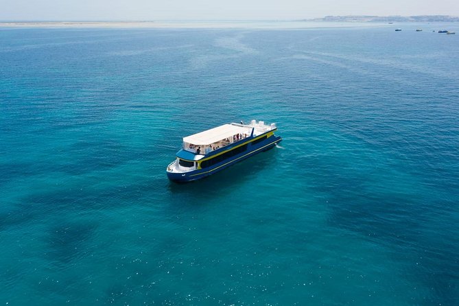 Paradise Catamaran Conquest 2 Hours Semi Submarine & Snorkeling - Hurghada - Boat Trip