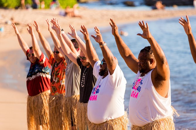 Paradise Cove Luau - Evening Entertainment