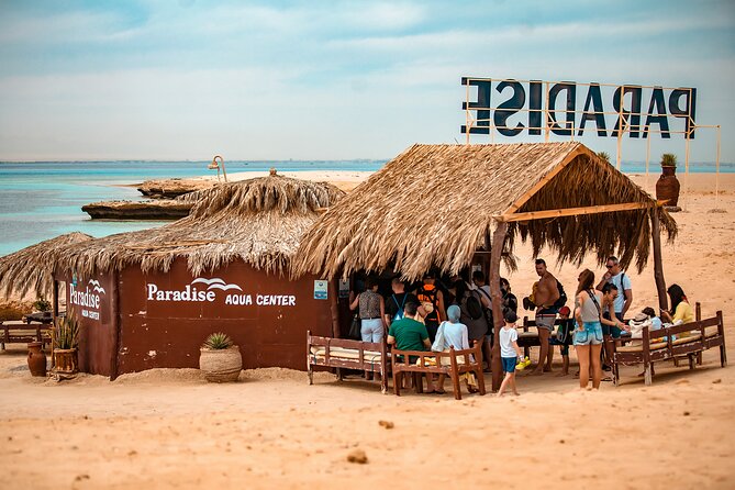 Paradise Island by Catamaran With 7 Min Parasailing - Hurghada - Itinerary Details