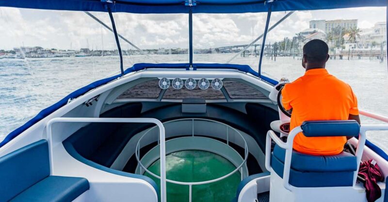 Paradise Island: Glass-Bottom Boat Tour With Live Commentary - Key Points