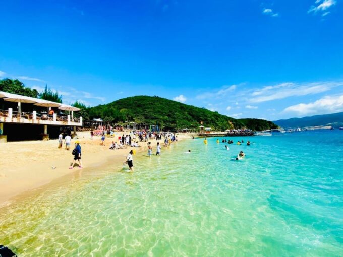 PARADISE OF NHA TRANG SEA: UNMISSABLE ISLAND TOUR - Seafood Tasting Experiences
