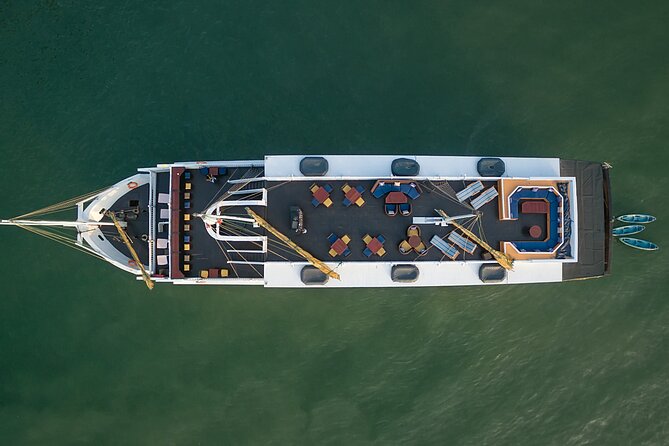 Paradise Sails Cruise 3 Days 2 Nights Halong Bay Tour - Dining