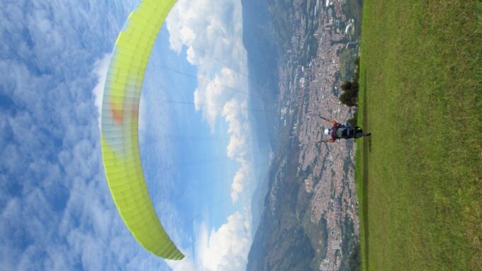 Paraglide Over Beautiful Medellin - Getting to the Meeting Point