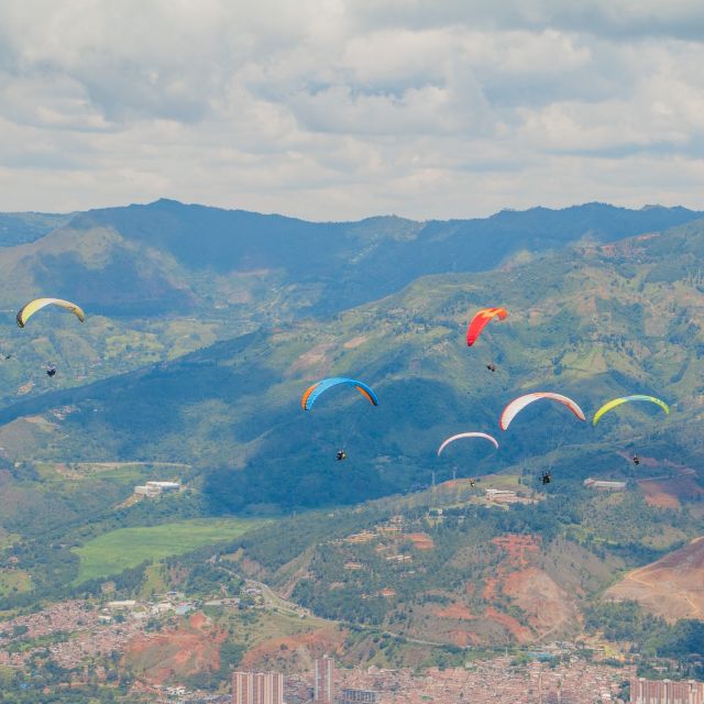 Paraglide Over Beautiful Medellin - Recap