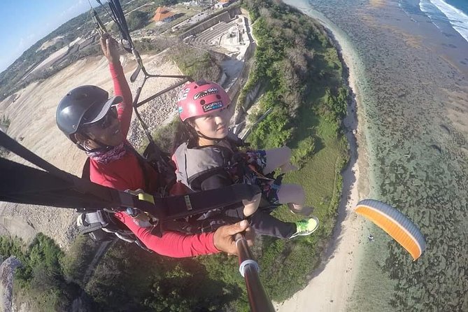 Paragliding Bali at Uluwatu Cliff With Photos/Videos - Capturing Memorable Moments
