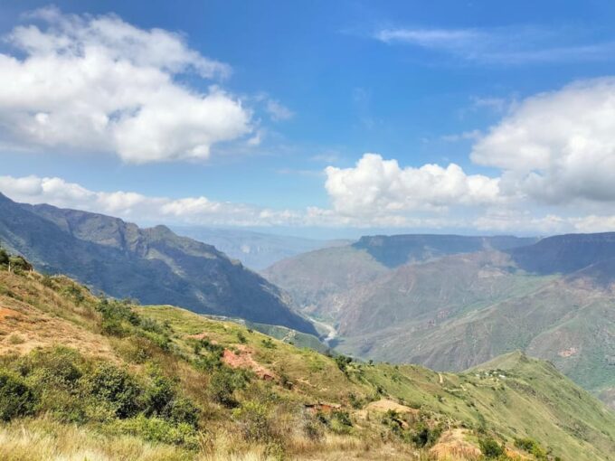 Paragliding in Chicamocha Canyon - Capturing Unforgettable Moments