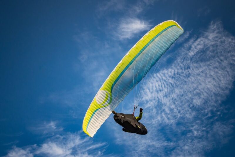 Paragliding in Kandy - Safety and Equipment