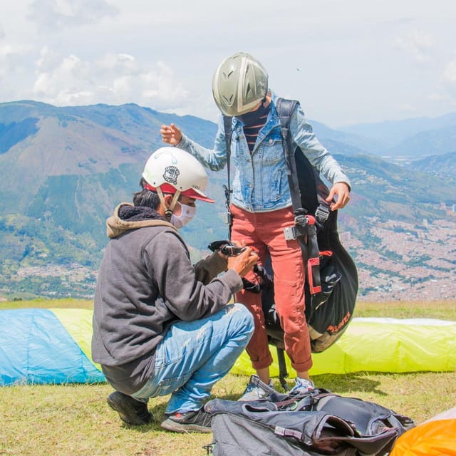 Paragliding in Medellin With Breakfast - Flights Over Aburrá Valley