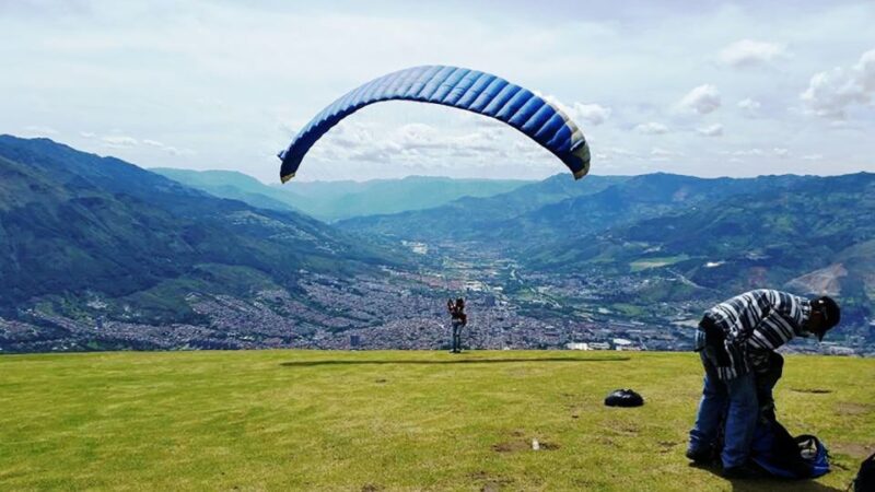 Paragliding the Andes From Medellín - Transportation and Inclusions