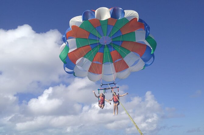 Parasailing Grace Bay, Providenciales - Personalized and Peaceful Journey