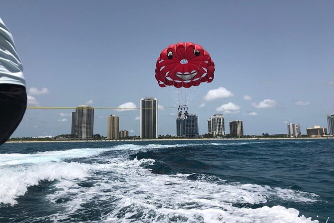 Parasailing Palm Beach - Memorable Moments on the Water