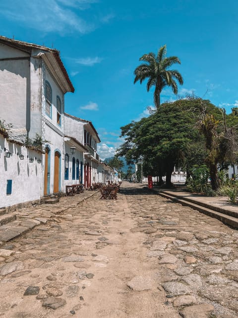 Paraty: Historic Centre Walking Tour & Cachaça Tasting - Pets Allowed on the Tour