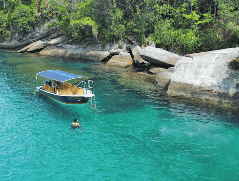 Paraty Islands: Speedboat With Snorkeling - Experienced Sailor and Comfortable Boat