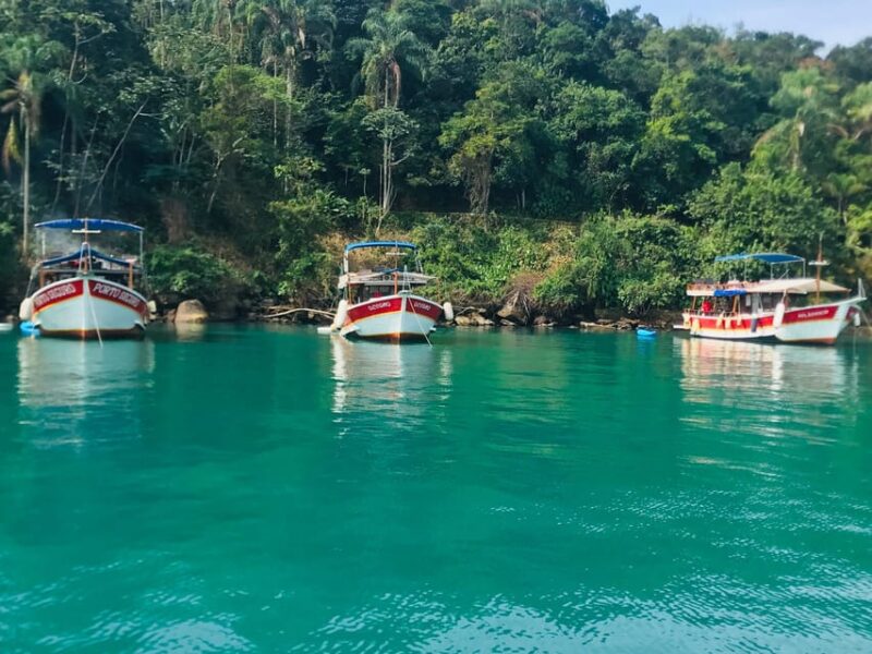 Paraty: Private Boat Tour - Maximum Capacity and Comfort