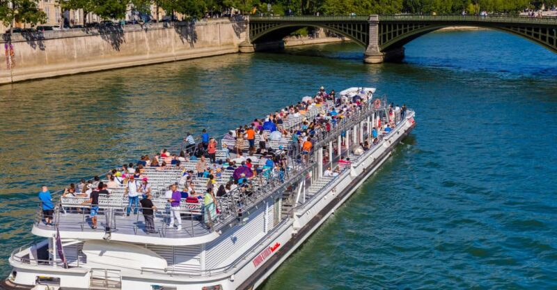 Paris: 1-Hour Seine River Cruise With Optional Champagne - Champagne Upgrade and Evening Option