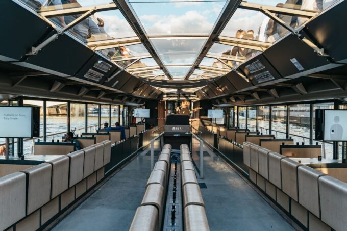 Paris: 1-Hour Sightseeing Cruise and 3-Course Bistro Dinner - Accessibility and Additional Information