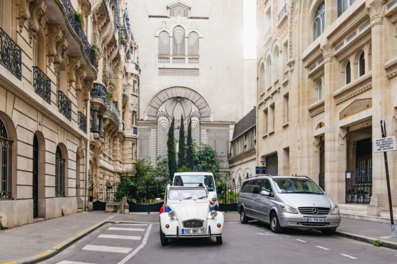 Paris: 1-Hour Vintage Citroen 2CV Tour - Private Driver/Guide