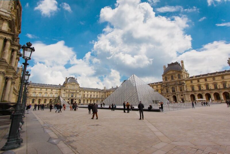 Paris: 2-Hour Guided Tour Through the Louvre - Meeting Point and Getting There